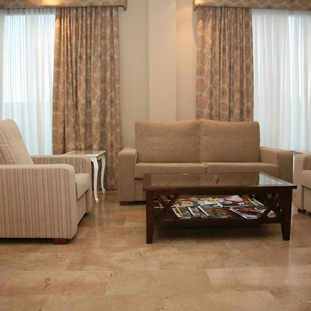 Hotel Torre Del Oro La Rinconada Екстер'єр фото