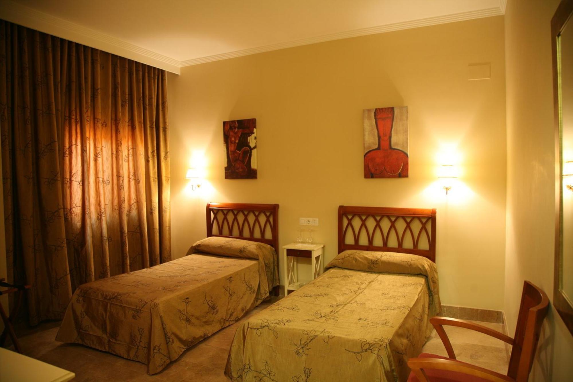 Hotel Torre Del Oro La Rinconada Екстер'єр фото