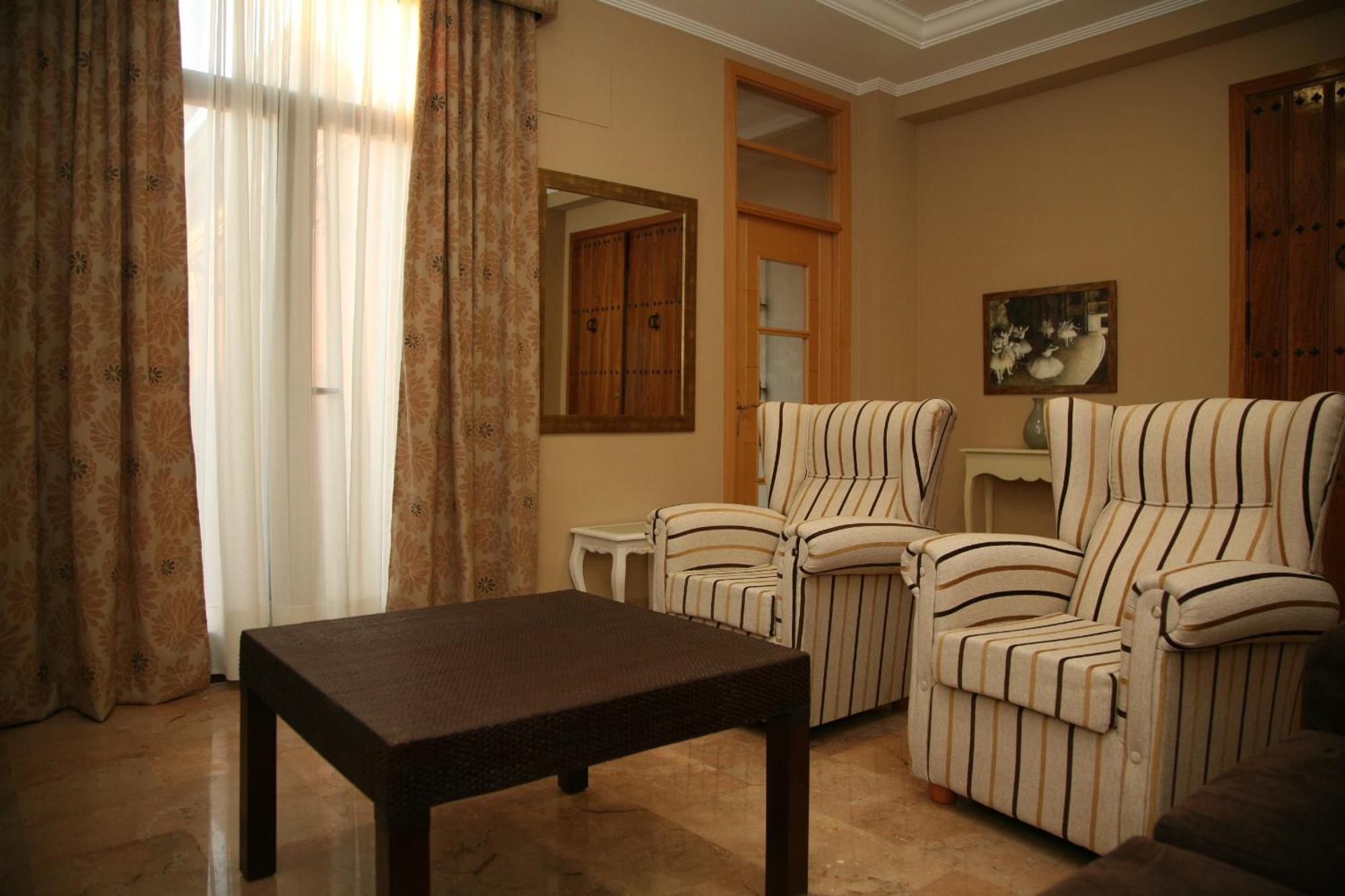 Hotel Torre Del Oro La Rinconada Екстер'єр фото
