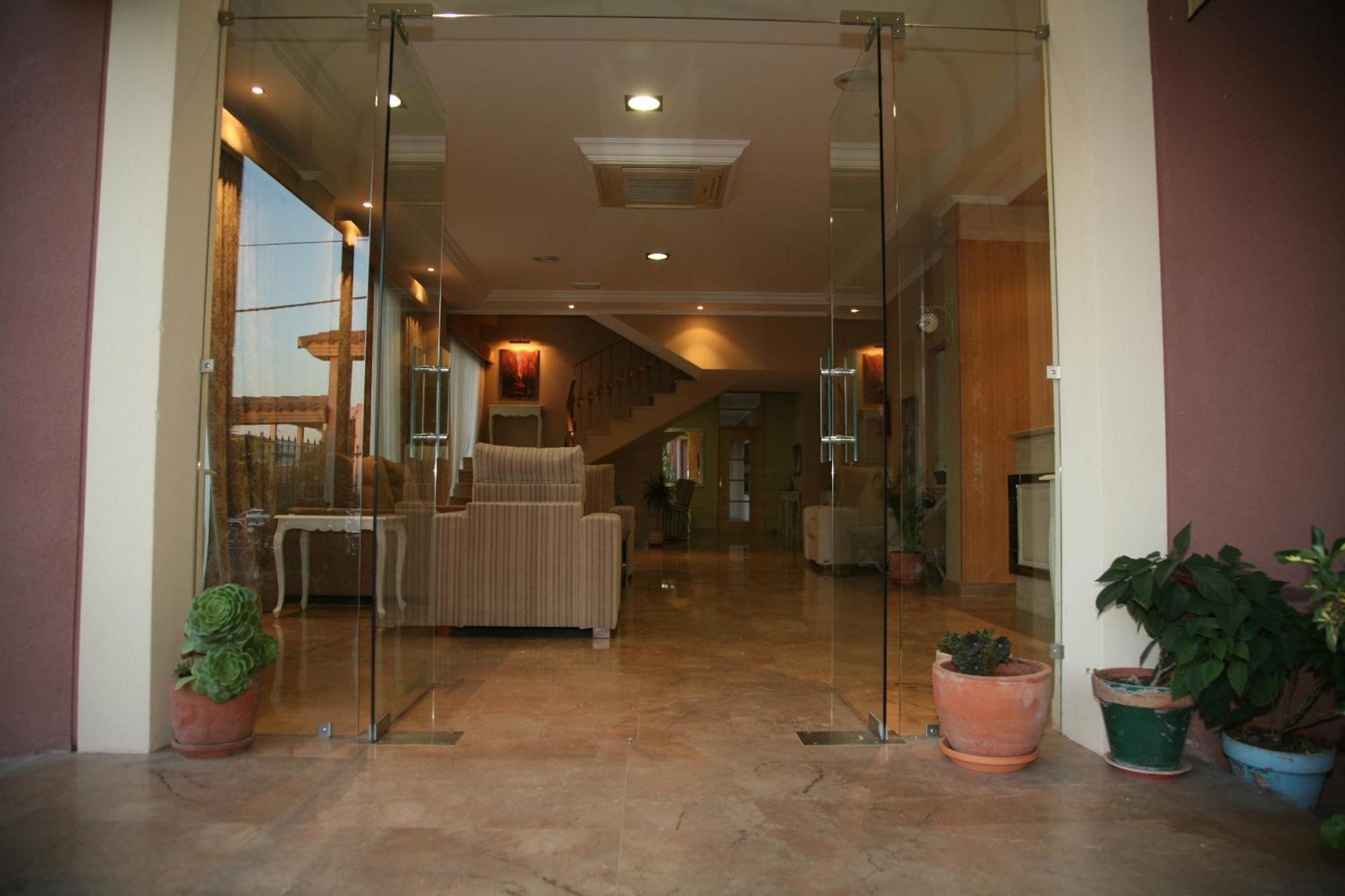 Hotel Torre Del Oro La Rinconada Екстер'єр фото