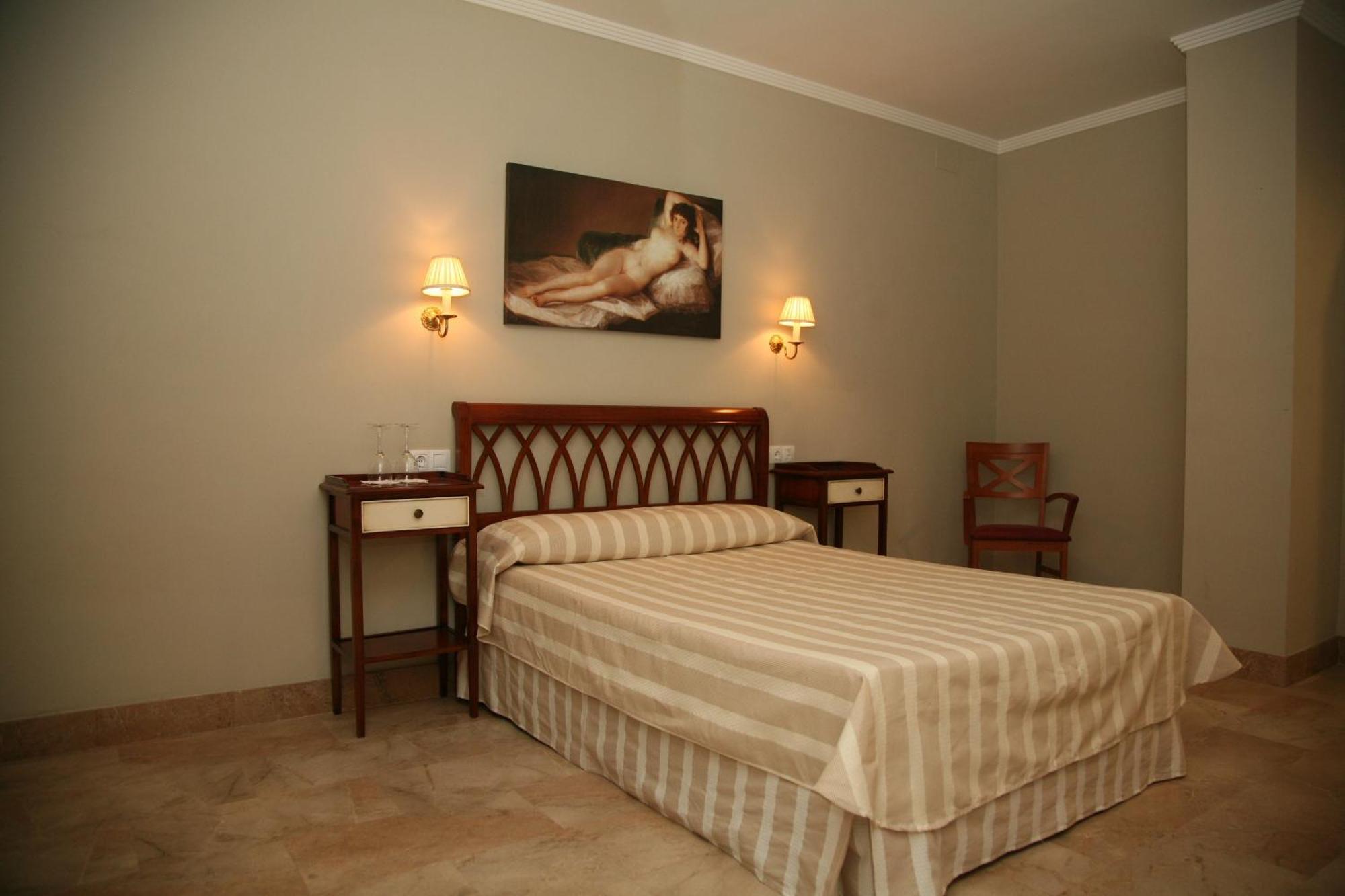 Hotel Torre Del Oro La Rinconada Екстер'єр фото