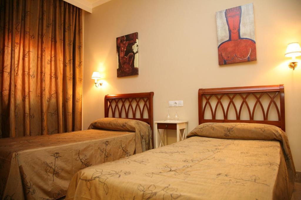 Hotel Torre Del Oro La Rinconada Екстер'єр фото